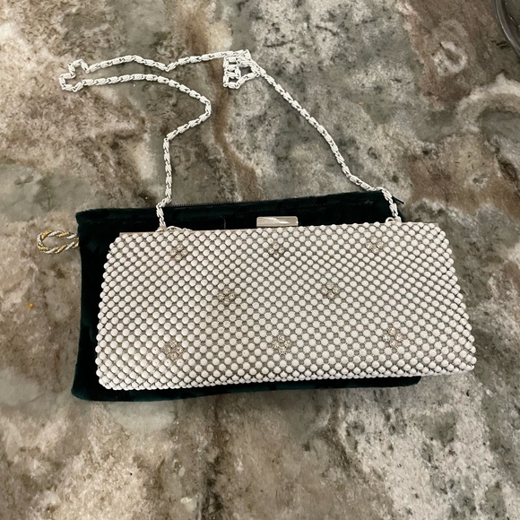 Vintage beaded clutch purse with chain - Picture 4 of 5